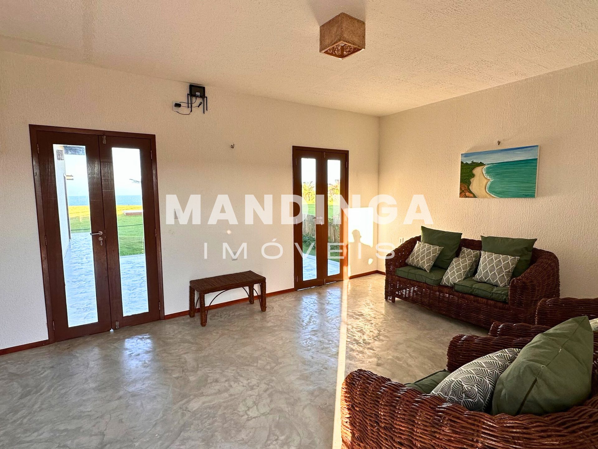 Casa de 2 suítes com potencial de reforma — Praia do Retirinho, Aracati