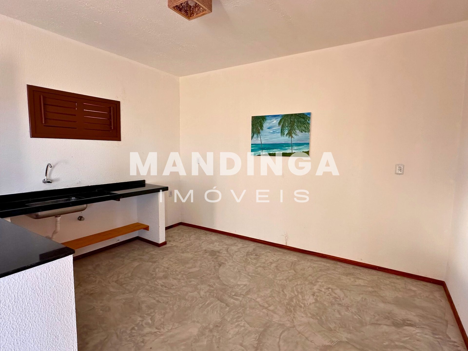 Casa de 2 suítes com potencial de reforma — Praia do Retirinho, Aracati