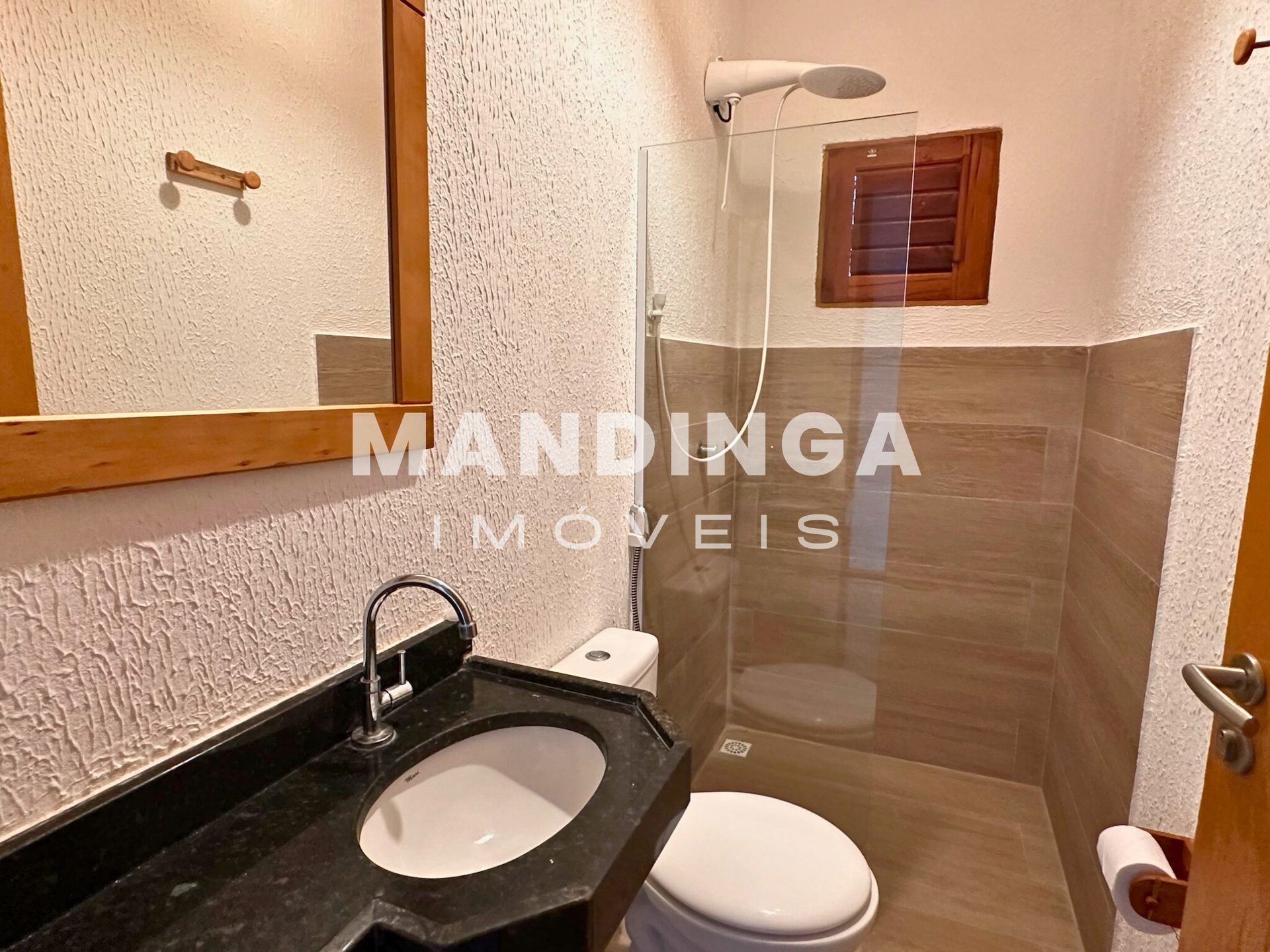 Casa de 2 suítes com potencial de reforma — Praia do Retirinho, Aracati