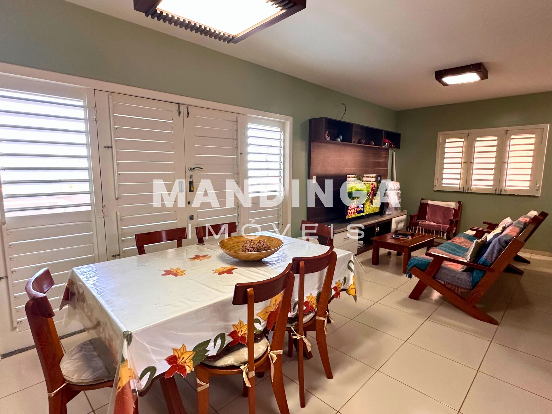 Casa de 4 suítes com vista para o mar, a 50 m da praia — Quixaba, Aracati