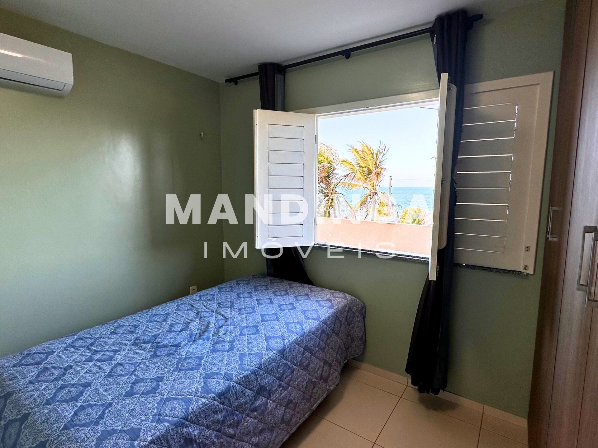 Casa de 4 suítes com vista para o mar, a 50 m da praia — Quixaba, Aracati