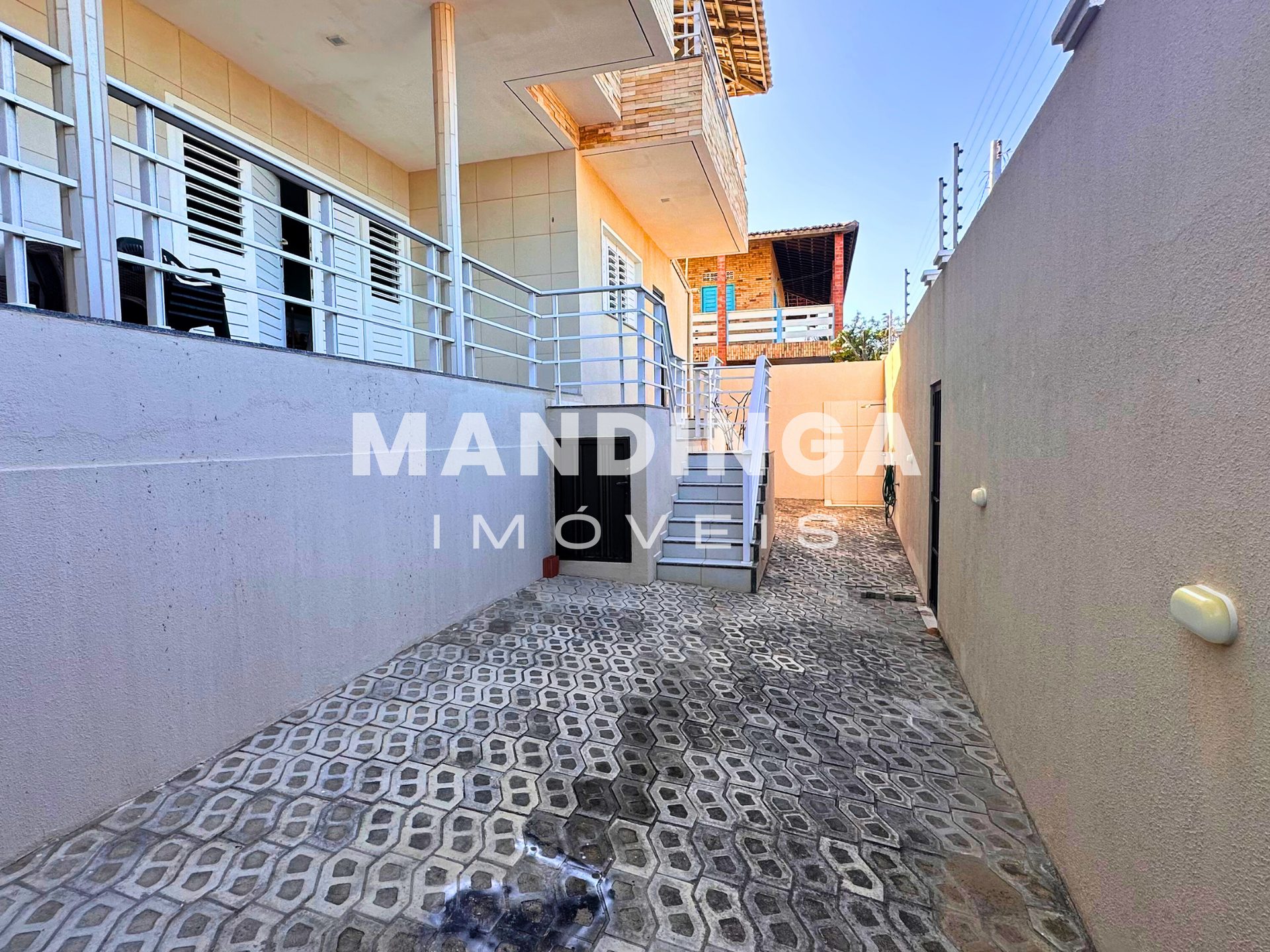 Casa de 4 suítes com vista para o mar, a 50 m da praia — Quixaba, Aracati