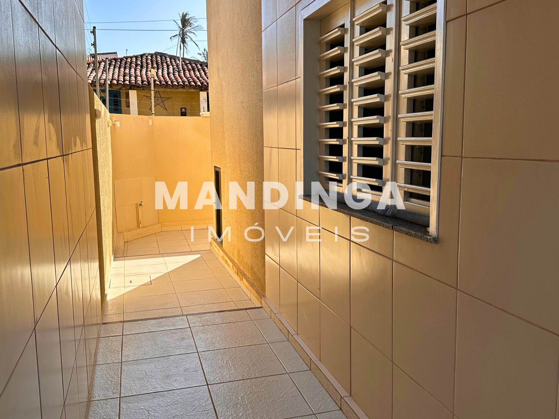 Casa de 4 suítes com vista para o mar, a 50 m da praia — Quixaba, Aracati