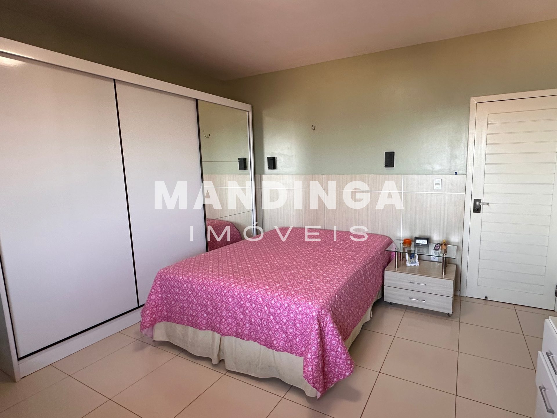 Casa de 4 suítes com vista para o mar, a 50 m da praia — Quixaba, Aracati