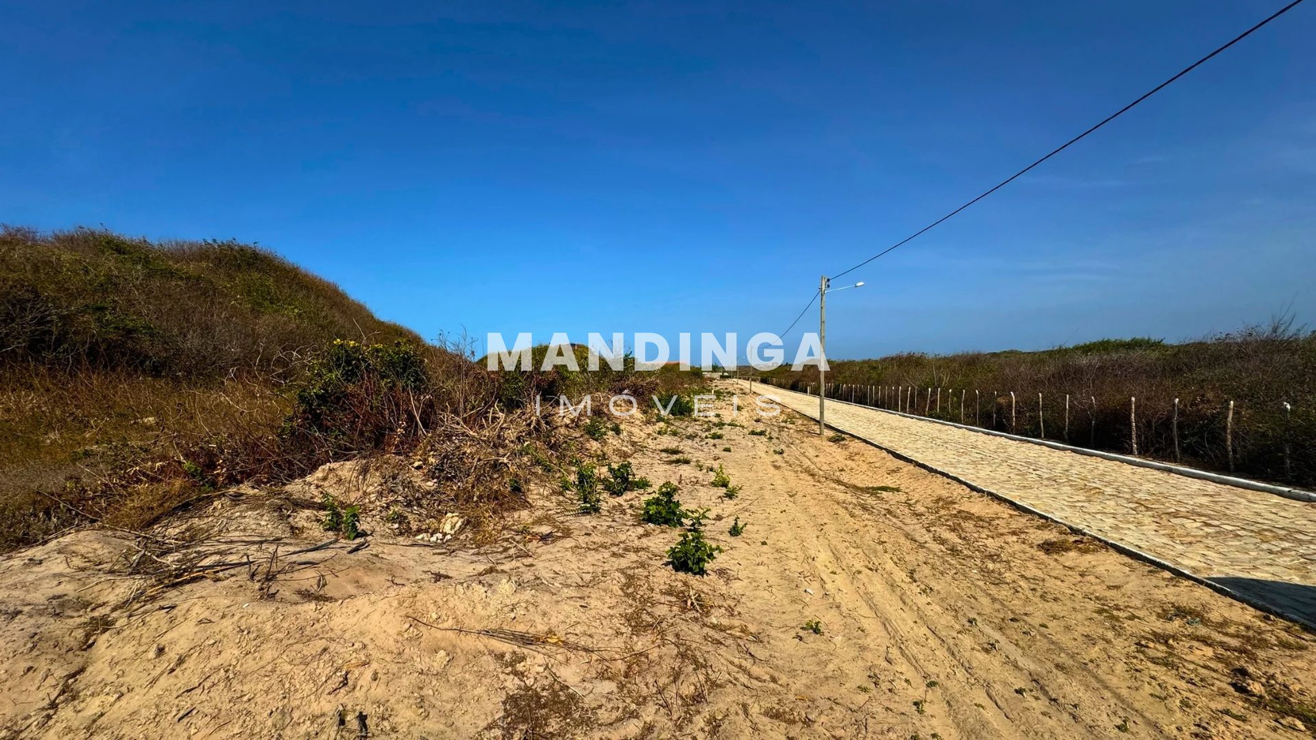 Terreno de 2.300 m² à beira-mar, pé na areia — Praia do Retirinho, Aracati