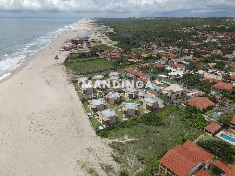 Casa de 2 suítes em condomínio pé na areia — Iguape, Aquiraz